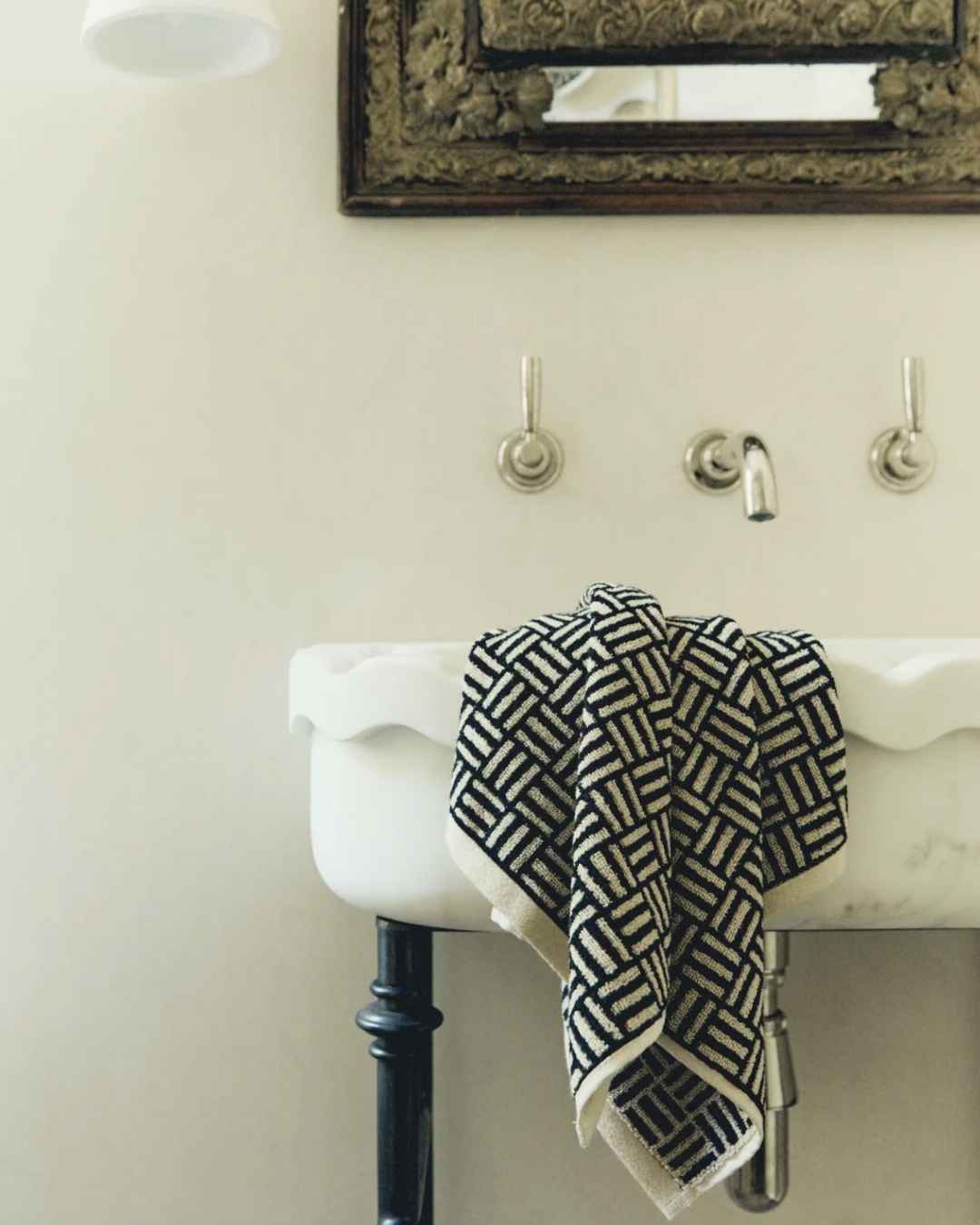 Baina Torrens Hand Towel