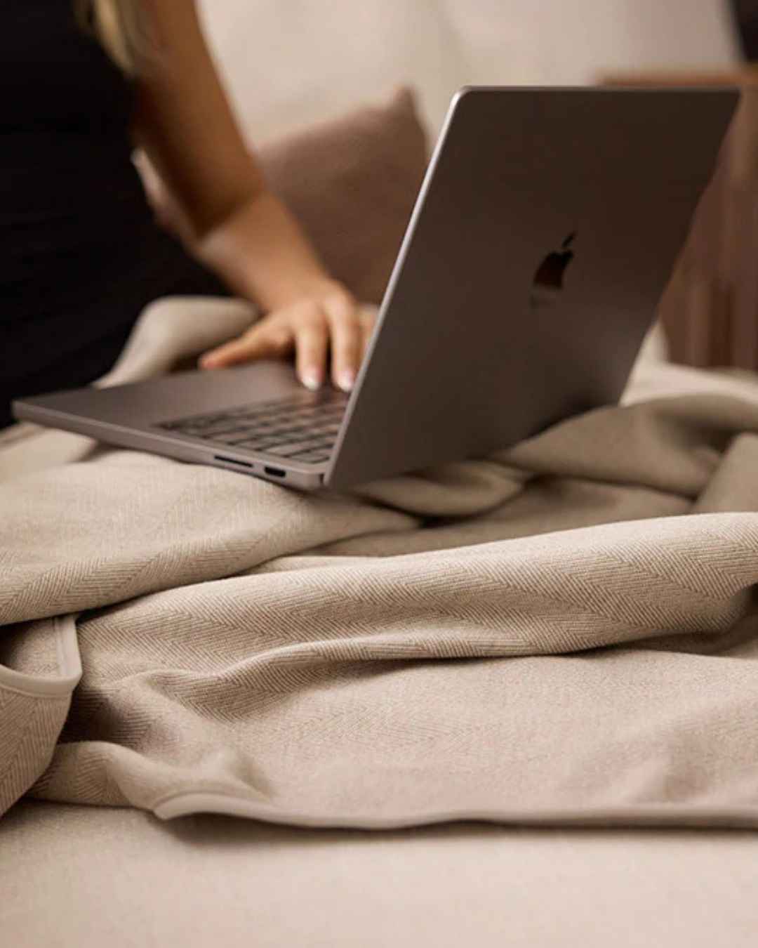 BON CHARGE EMF Blocking Blanket